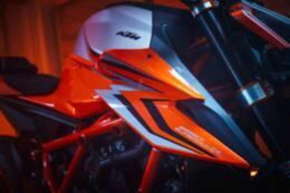 KTM 1290 Super Duke R Evo (2022 - 23) (3)