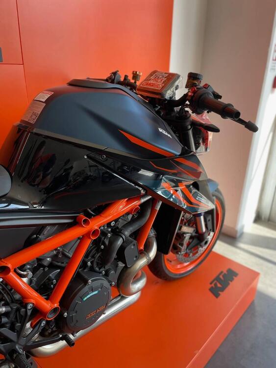 KTM 1290 Super Duke R Evo (2022 - 23) (3)