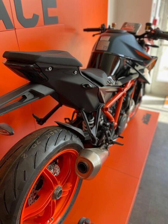 KTM 1290 Super Duke R Evo (2022 - 23) (4)