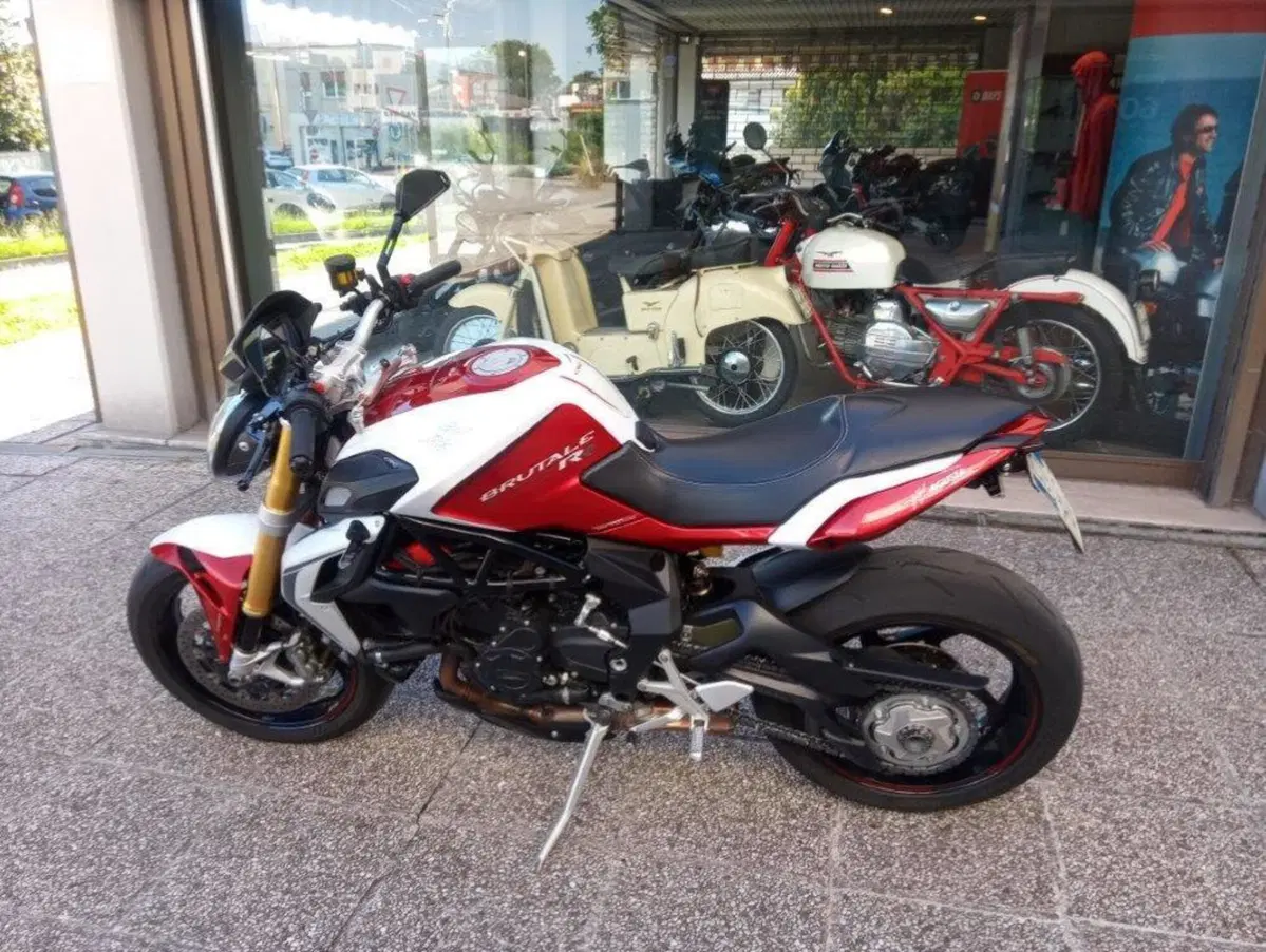 MV Agusta Brutale 800 RR (2015 - 16)