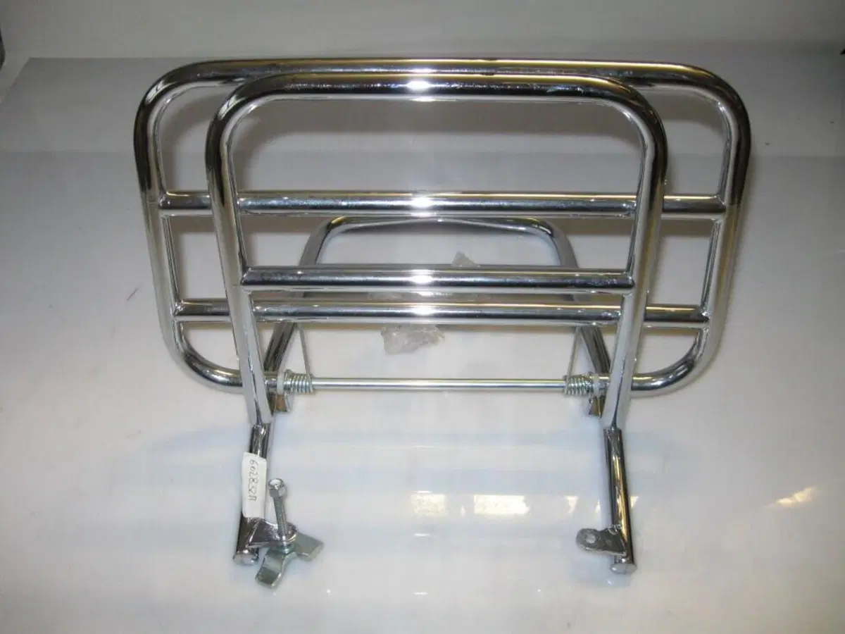 portapacchi posteriore Vespa GT 125/200/250 Piaggio (3)