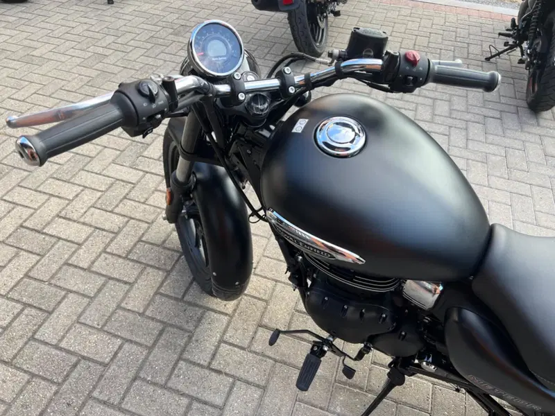 Royal Enfield Meteor 350 (2021 - 26) (5)