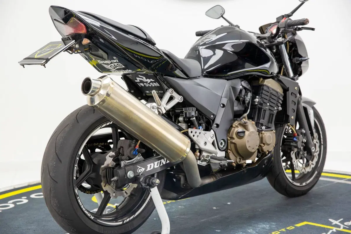 Kawasaki Z 750 (2003 - 06) (4)