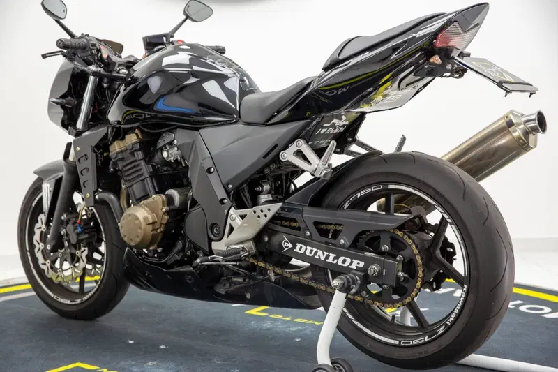 Kawasaki Z 750 (2003 - 06) (5)