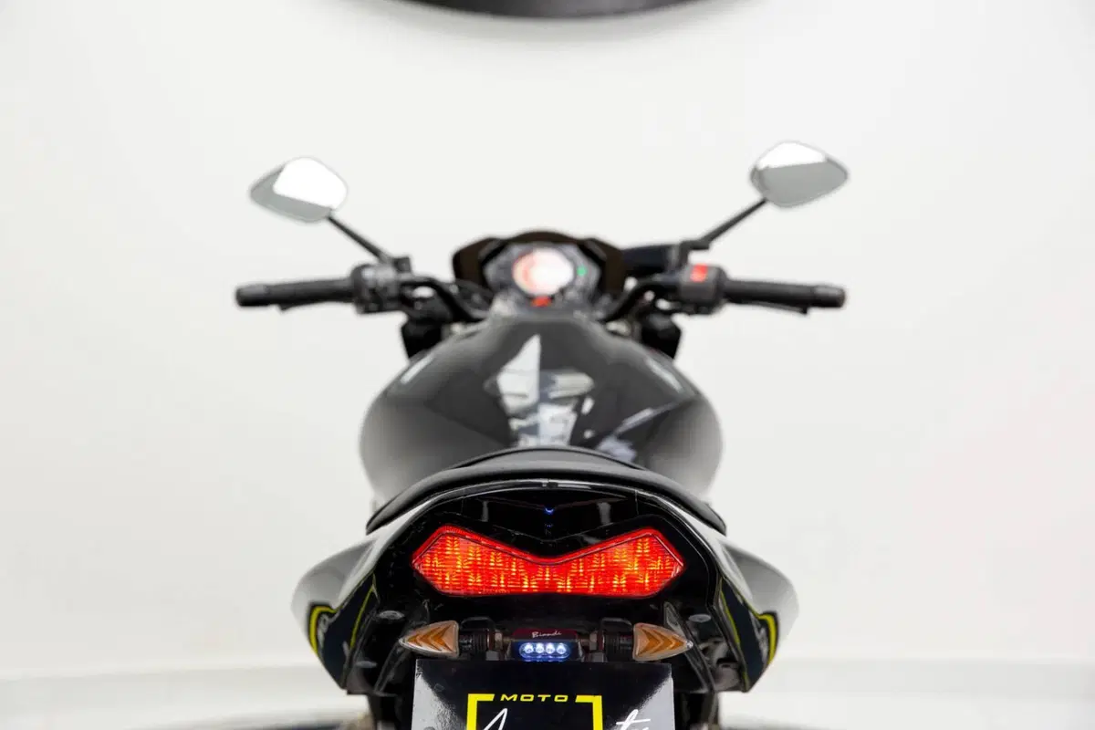 Kawasaki Z 750 (2003 - 06) (16)