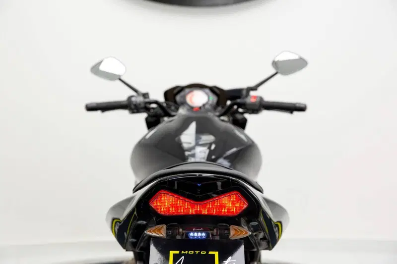 Kawasaki Z 750 (2003 - 06) (16)