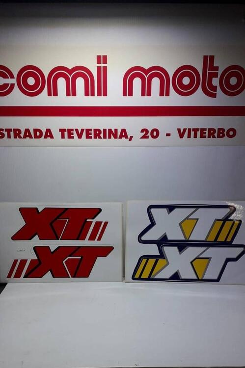 Coppia adesivi Yamaha XT 600 rossi e bianchi 1101 art (3)