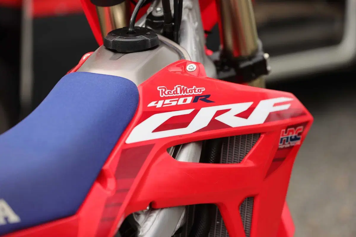 Honda CRF450R 50th Anniversary TEST: la MX che arriva dagli anni '80! (2)