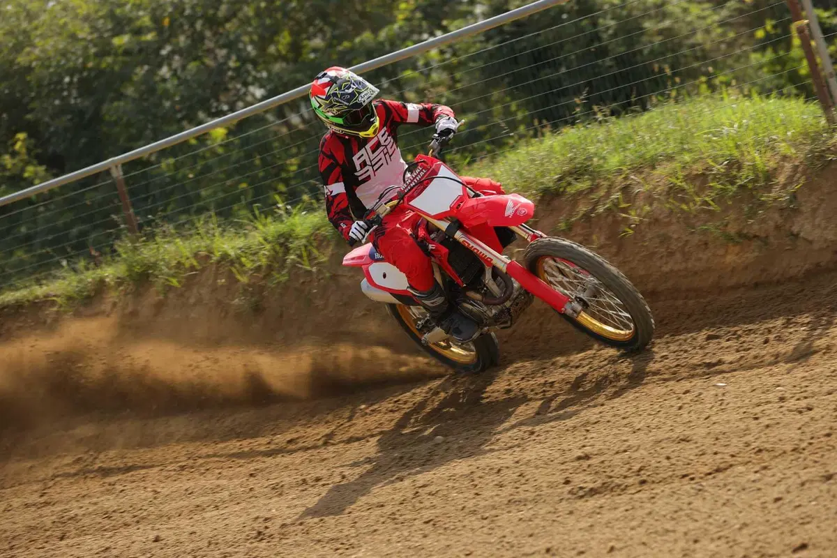 Honda CRF450R 50th Anniversary TEST: la MX che arriva dagli anni '80! (12)