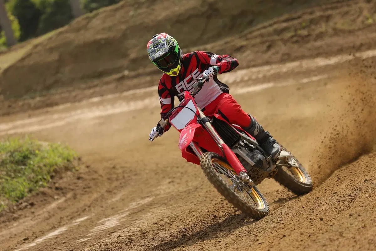 Honda CRF450R 50th Anniversary TEST: la MX che arriva dagli anni '80! (15)