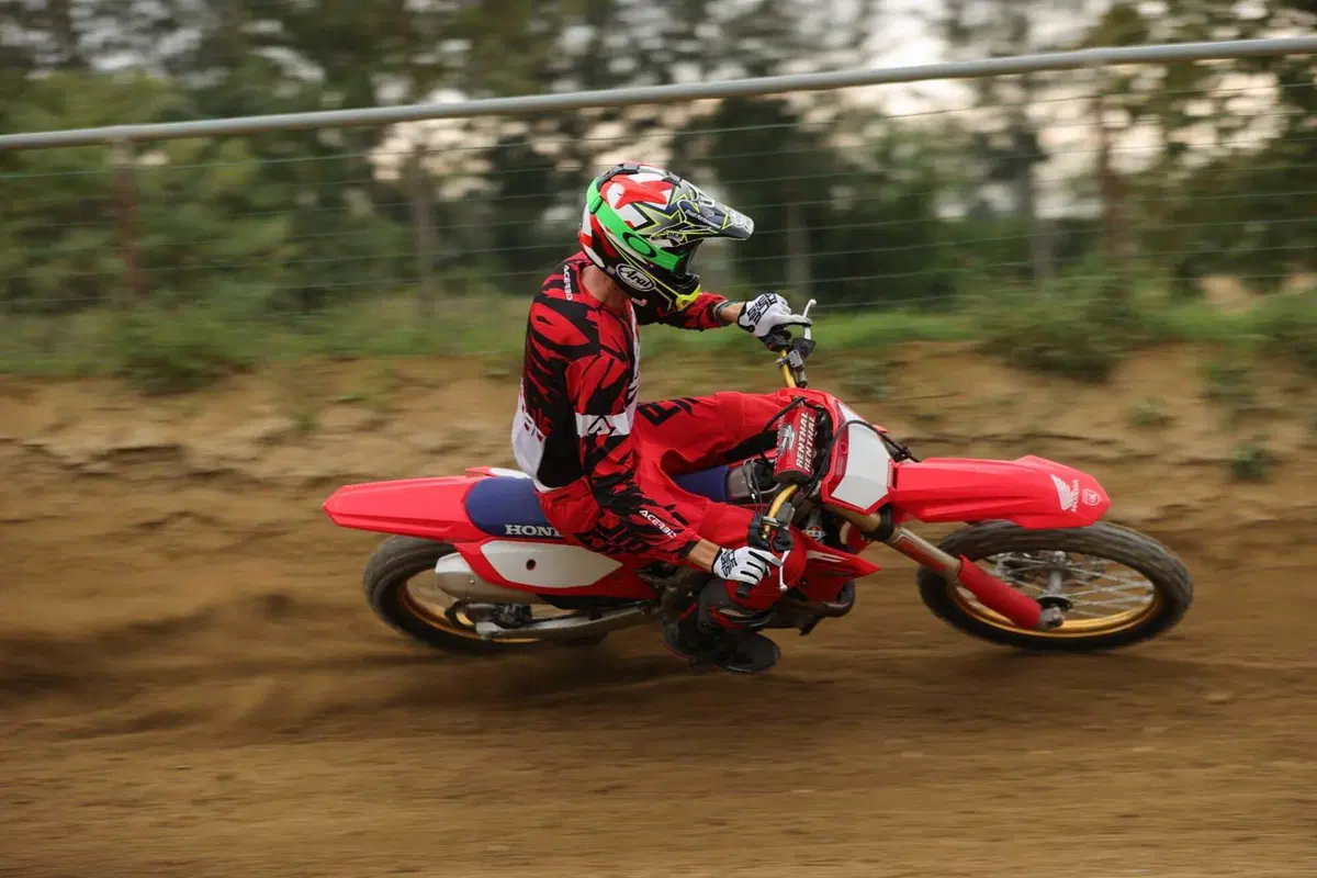 Honda CRF450R 50th Anniversary TEST: la MX che arriva dagli anni '80! (21)