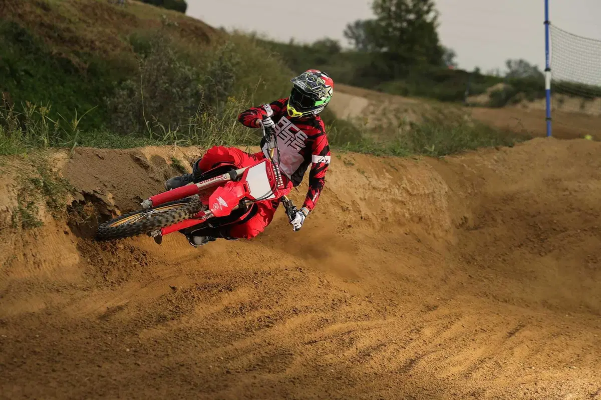 Honda CRF450R 50th Anniversary TEST: la MX che arriva dagli anni '80! (32)