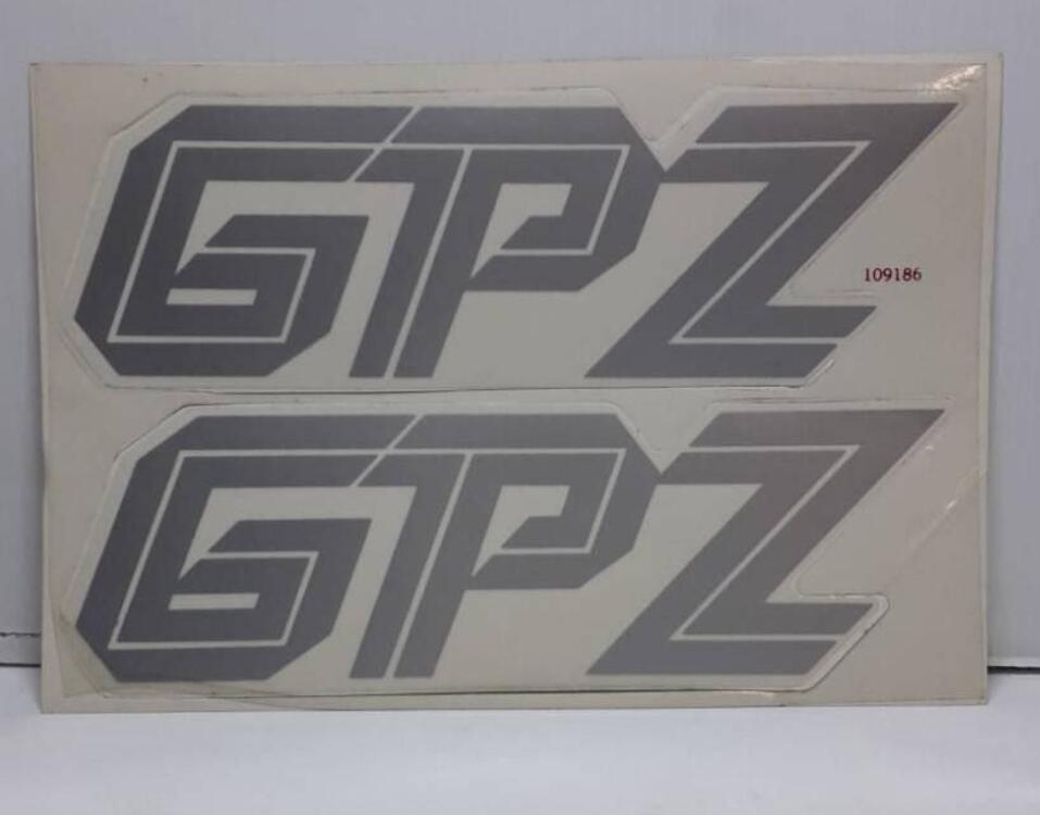 Coppia adesivi Kawasaki GPZ500 109345/185/186 art (2)