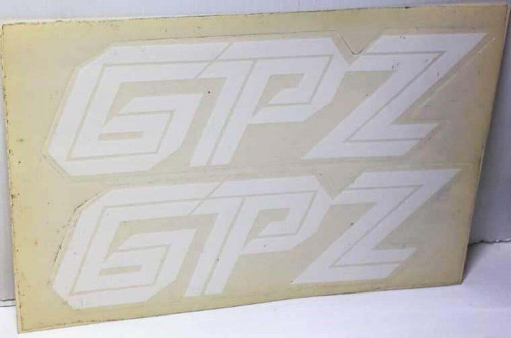 Coppia adesivi Kawasaki GPZ 500 oro e bianchi 0000 art (2)