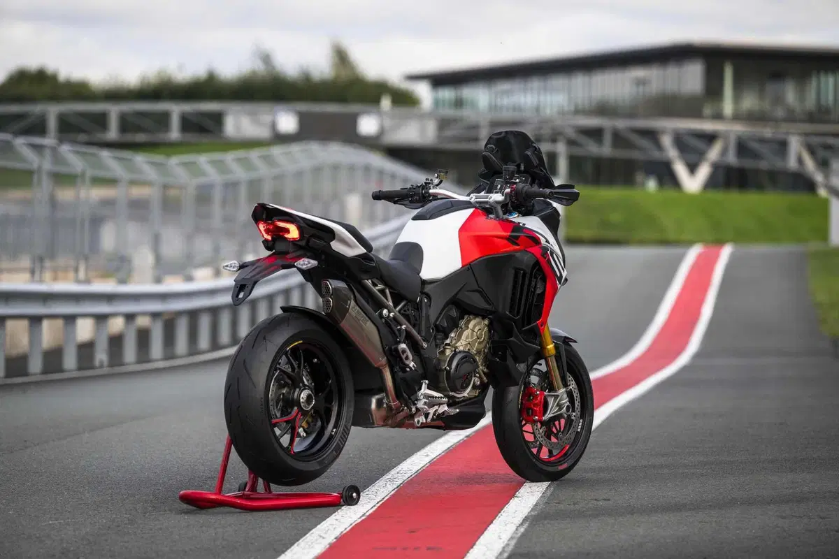 Nuova Ducati Multistrada V4 RS: la Multistrada più sportiva di sempre (4)