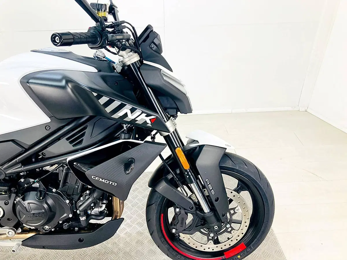 CFMOTO 450NK (2023 - 26) (8)