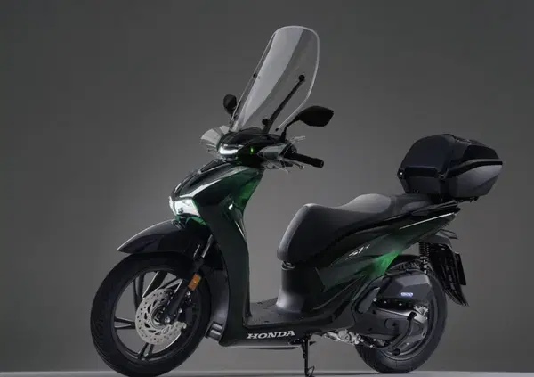 Honda SH Vetro: ci siamo già visti da qualche parte?