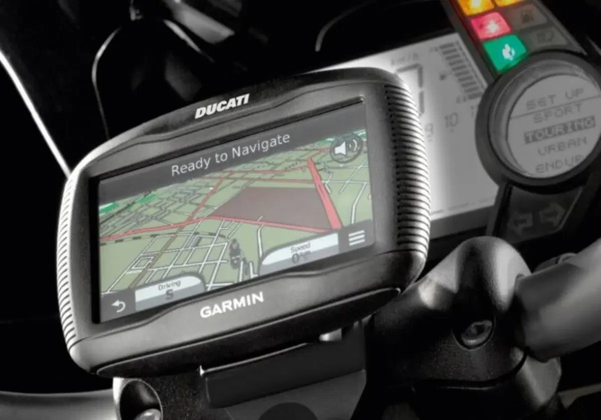 Kit navigatore satellitare Ducati Zumo 390.