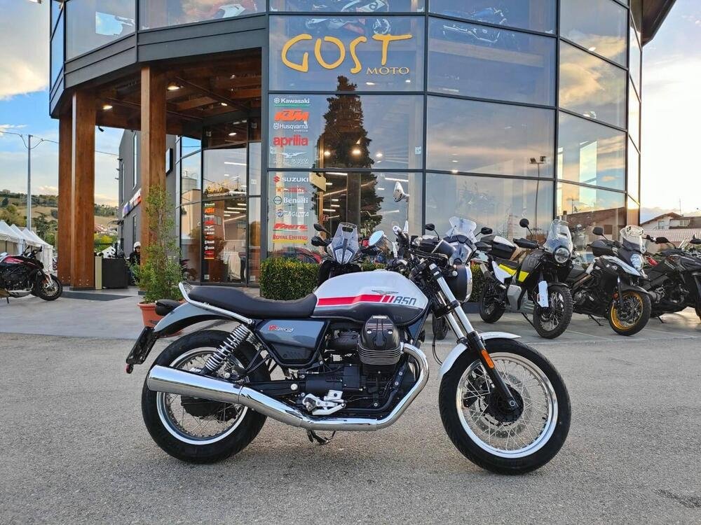 Moto Guzzi V7 Special (2021 - 24)
