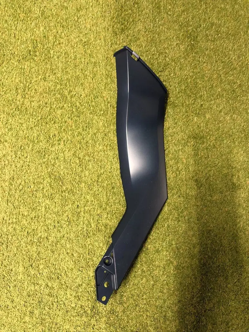 Pannello laterale destro per Honda Forza 750 anno