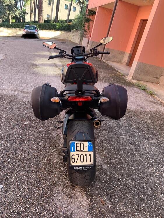 Ducati Diavel 1200 Carbon (2014 - 16) (2)