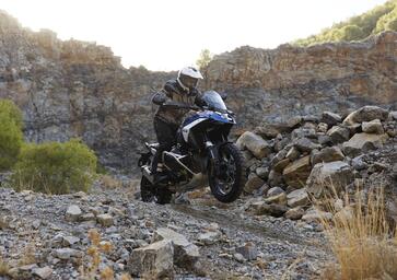 Come si guida la nuova BMW R1300 GS? Ecco le prime impressioni dal TEST [VIDEO]