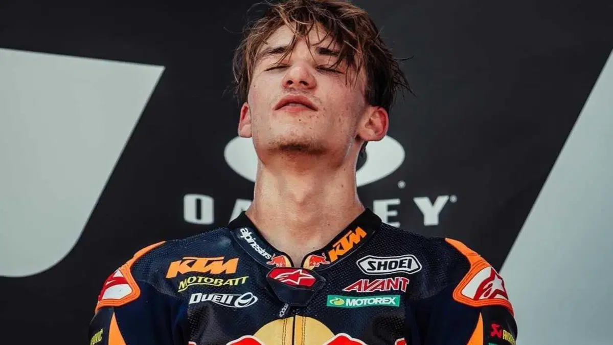 MotoGP 2023. Il gruppone che arriva su Jorge Martin e altre foto belle dal GP d'Australia [GALLERY] (19)