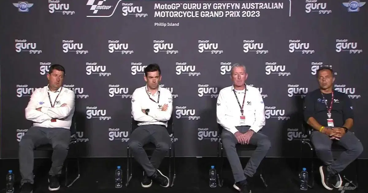MotoGP 2023. Il gruppone che arriva su Jorge Martin e altre foto belle dal GP d'Australia [GALLERY] (21)