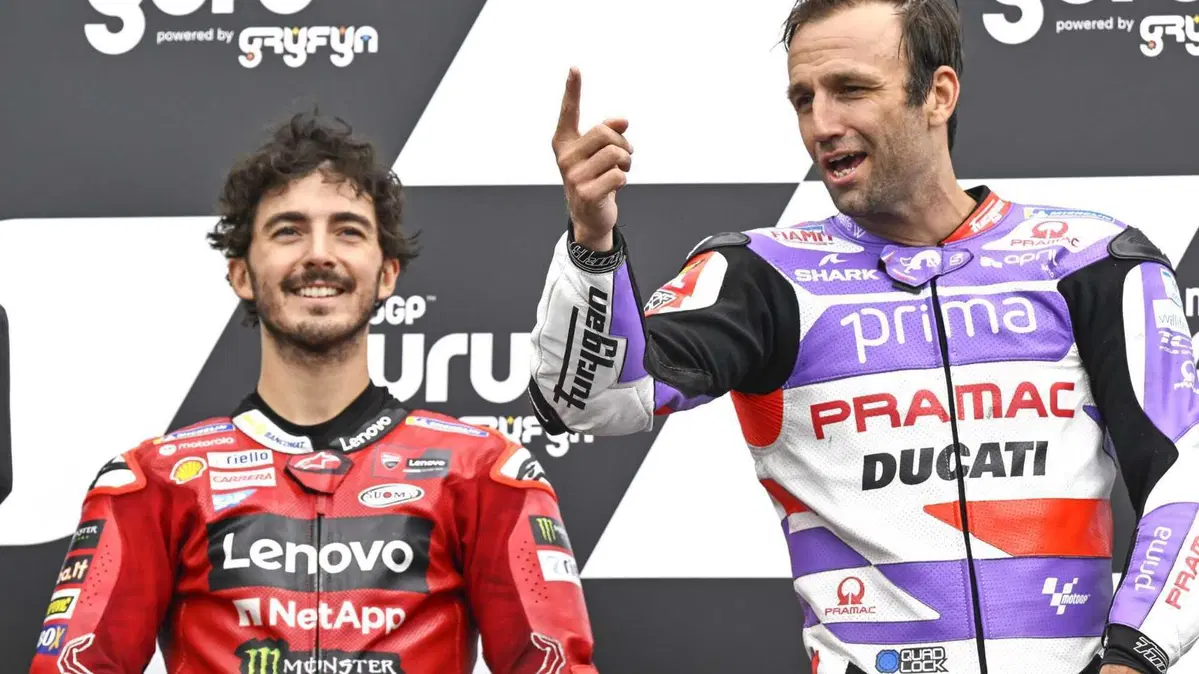 MotoGP 2023. Il gruppone che arriva su Jorge Martin e altre foto belle dal GP d'Australia [GALLERY] (30)
