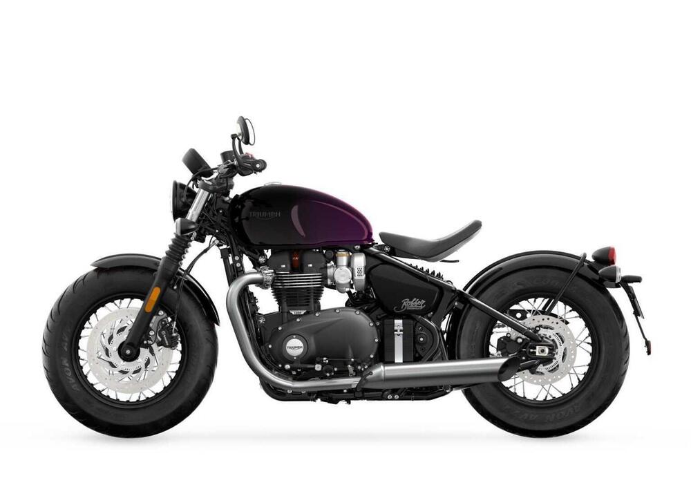 Triumph Bonneville Bobber 1200 Stealth edition (2024) (4)