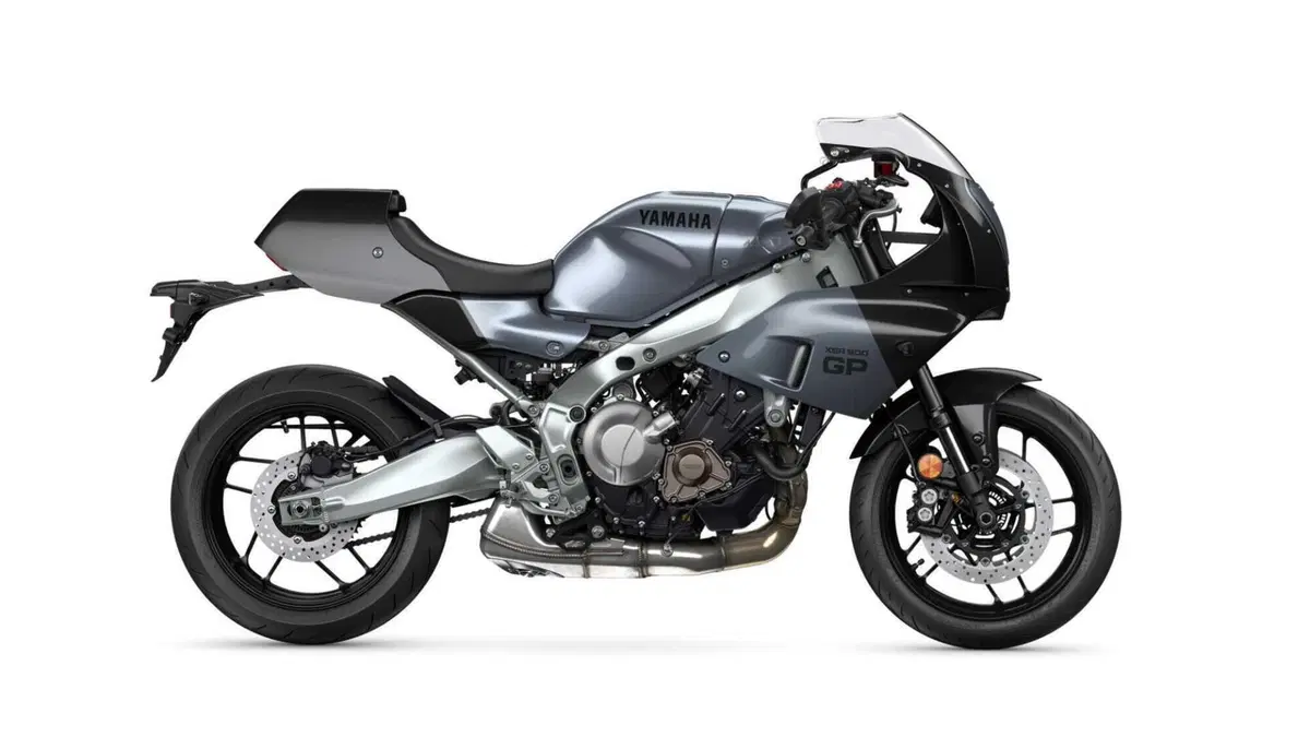 [VIDEO] Yamaha presenta la XSR900 GP e siamo subito negli anni Ottanta! (13)
