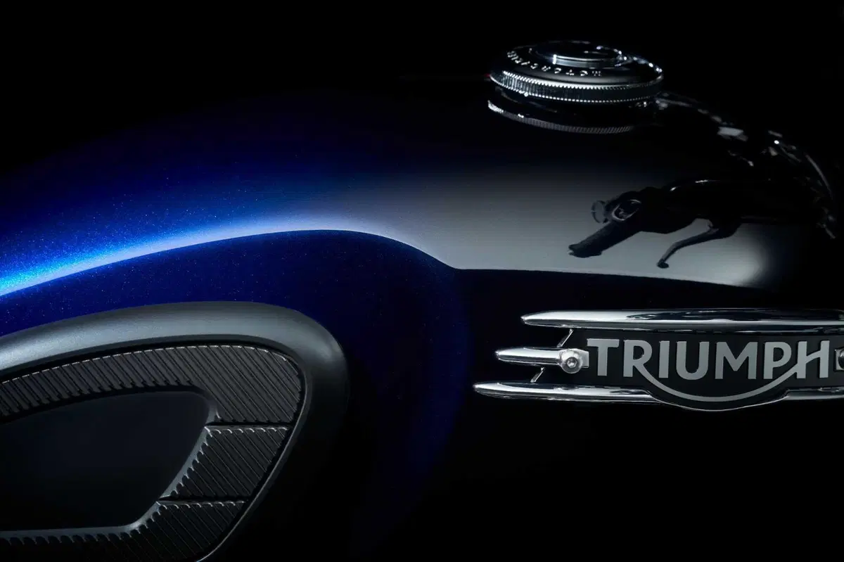 Ecco le nuove Triumph Stealth Edition: dipinte a mano e limitate [GALLERY] (27)