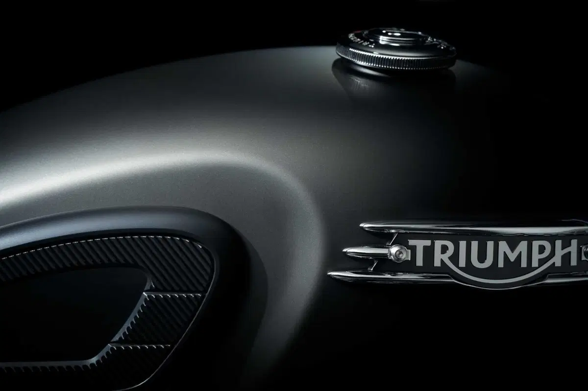 Ecco le nuove Triumph Stealth Edition: dipinte a mano e limitate [GALLERY] (31)