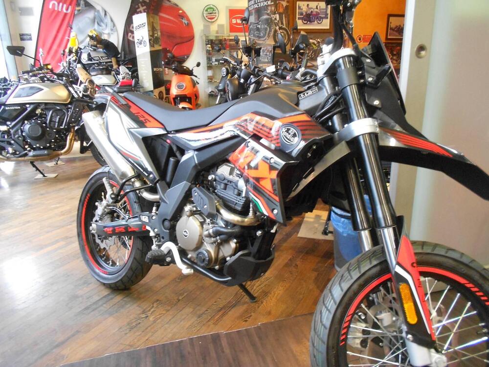 FB Mondial SMX 125 Motard (2021 - 24) (5)