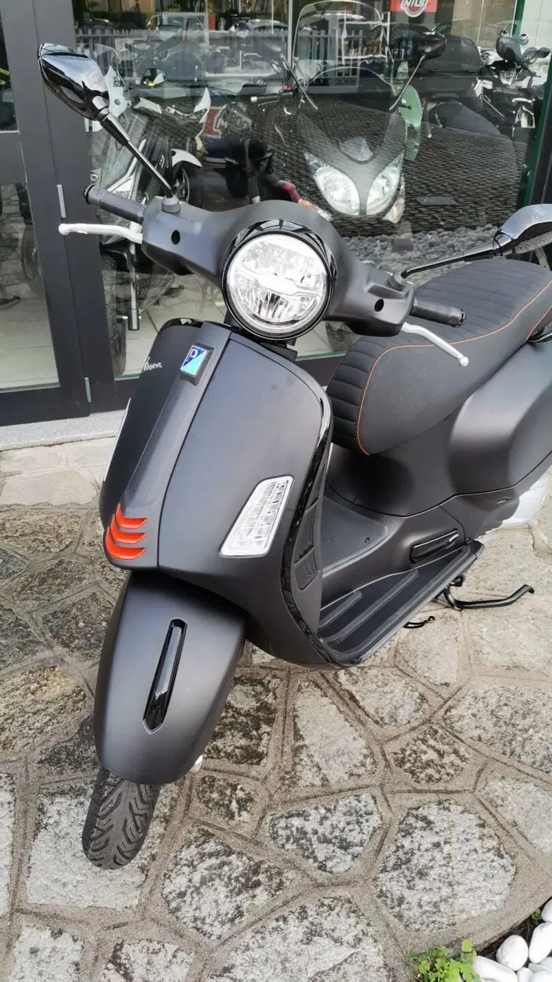 Vespa GTS 310 Supersport (2025 - 26) (2)