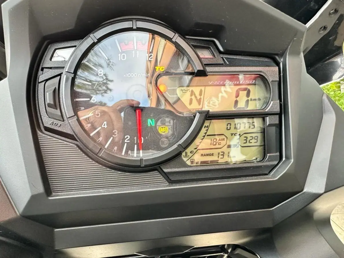 Suzuki V-Strom 650 (2021 - 25) (10)