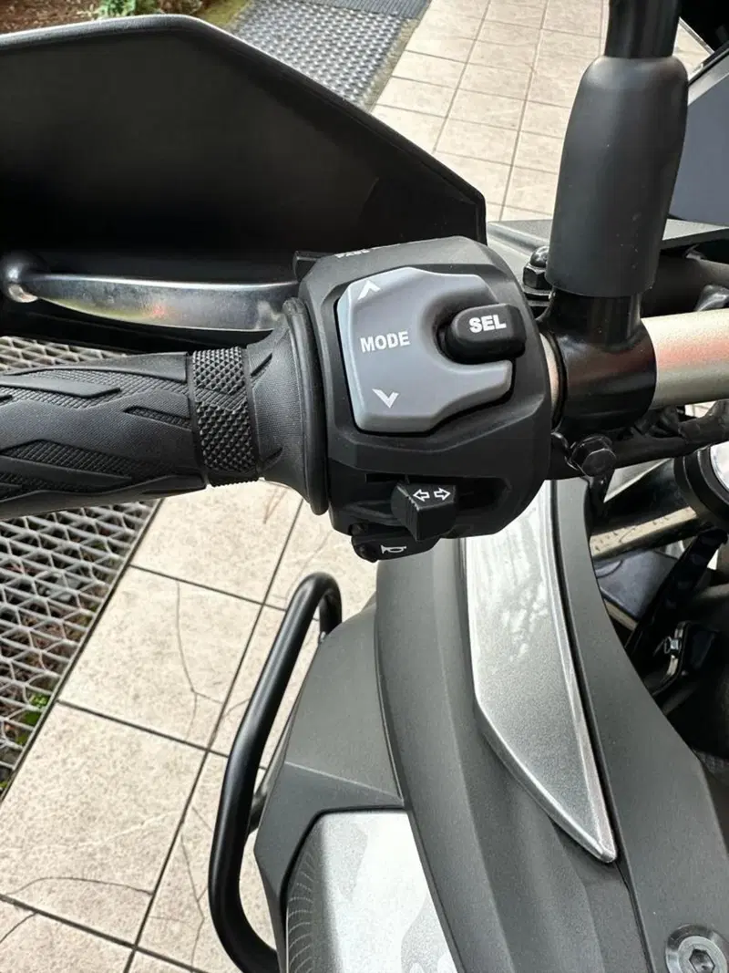 Suzuki V-Strom 650 (2021 - 25) (12)
