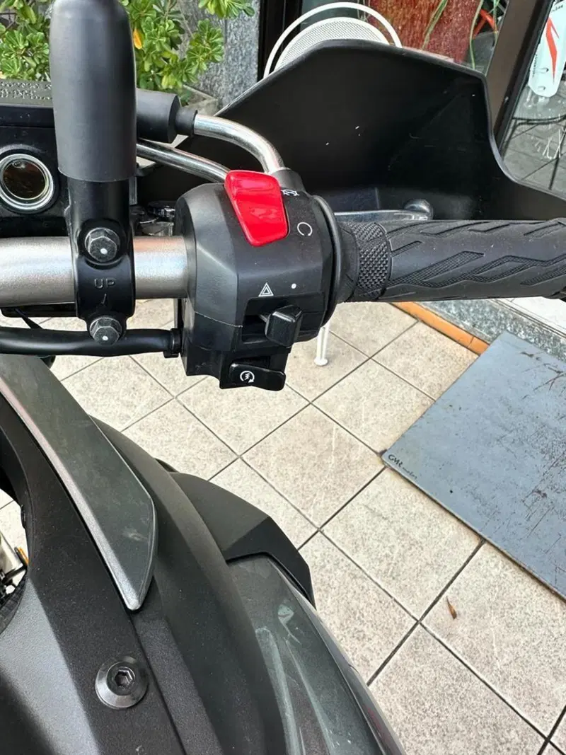 Suzuki V-Strom 650 (2021 - 25) (13)