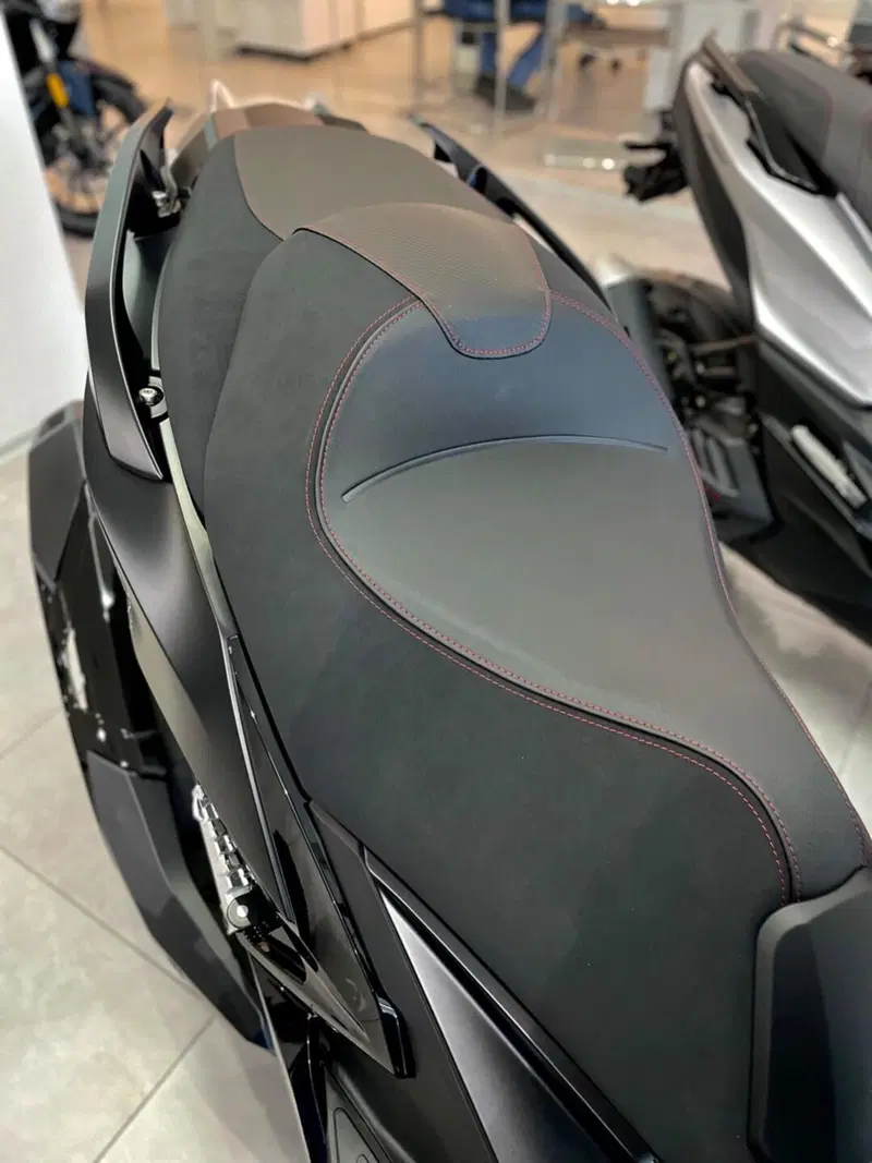 Kymco Xciting VS 400i (2023 - 26) (10)