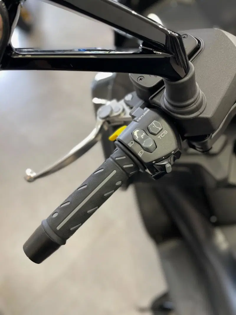 Kymco Xciting VS 400i (2023 - 26) (14)