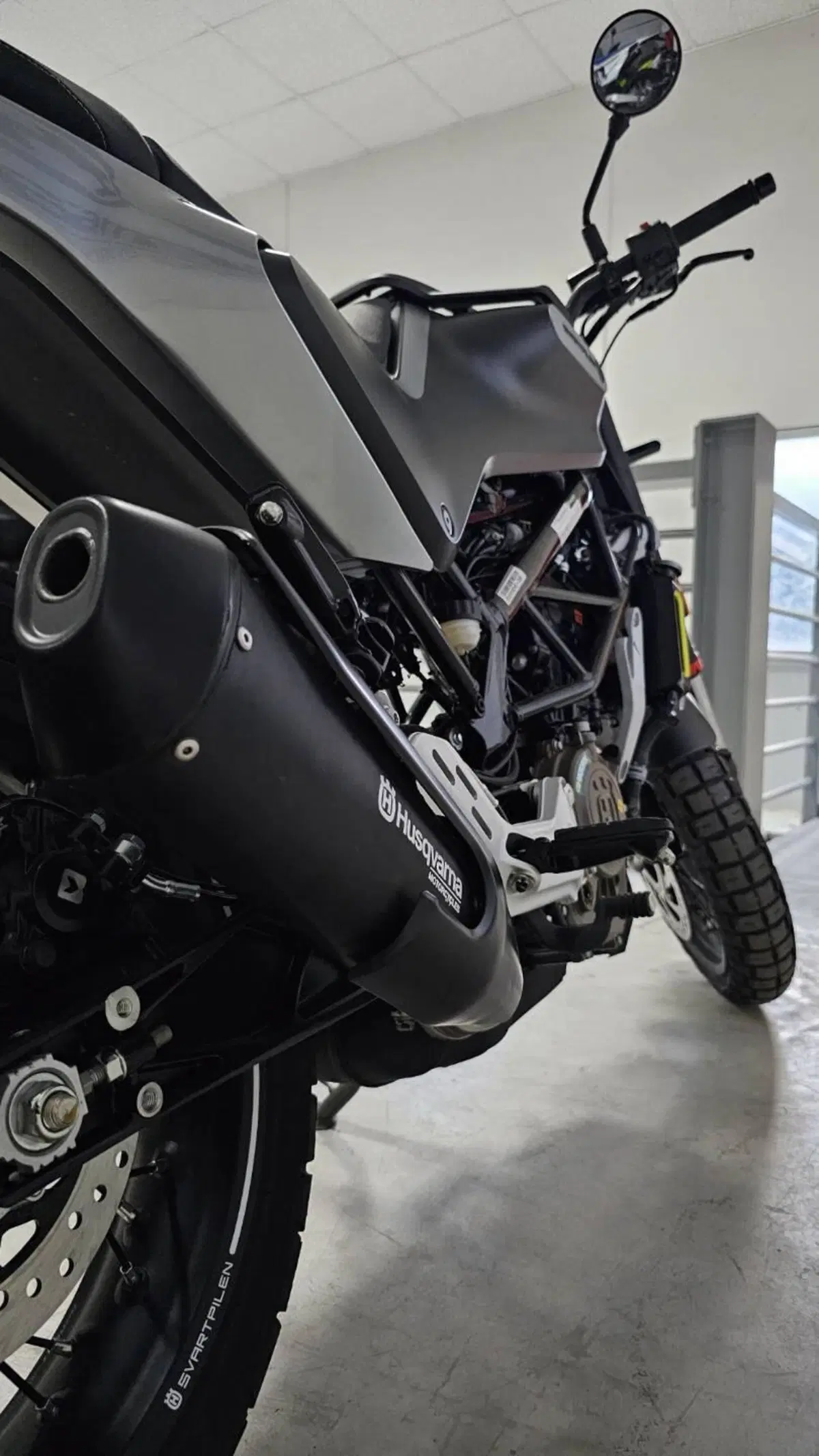 Husqvarna Svartpilen 125 (2021 - 23) (3)