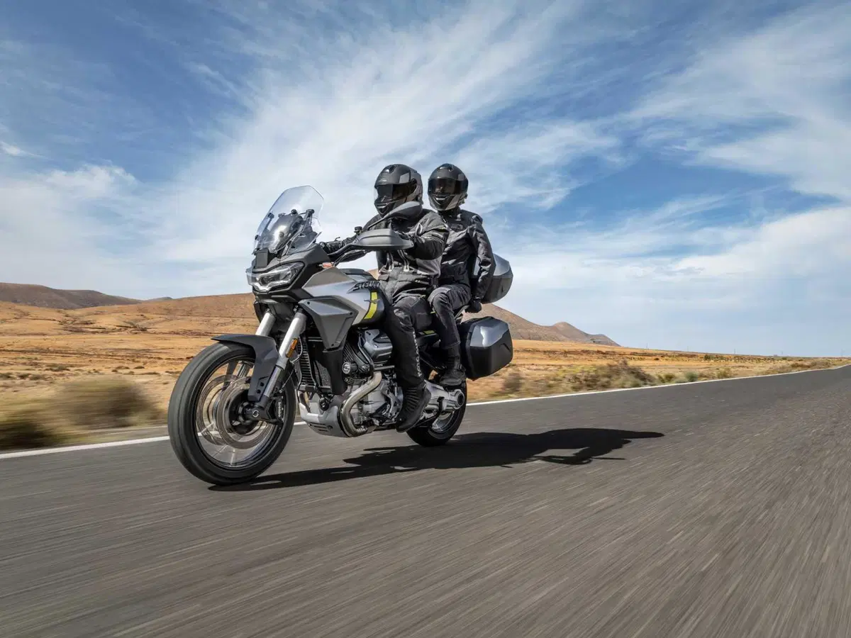 Moto Guzzi Stelvio, eccola! (7)