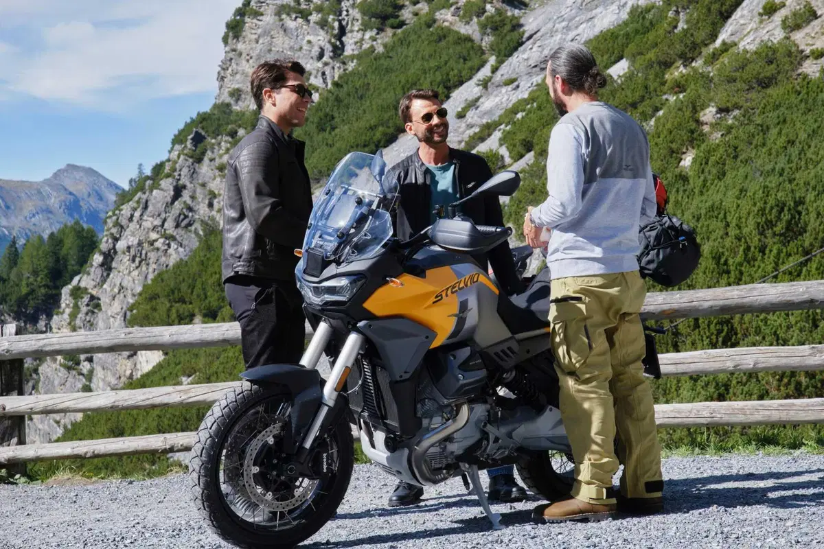 Moto Guzzi Stelvio, eccola! (8)