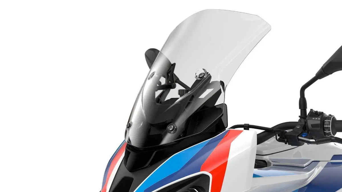 BMW M 1000 XR, crossover in salsa racing (10)
