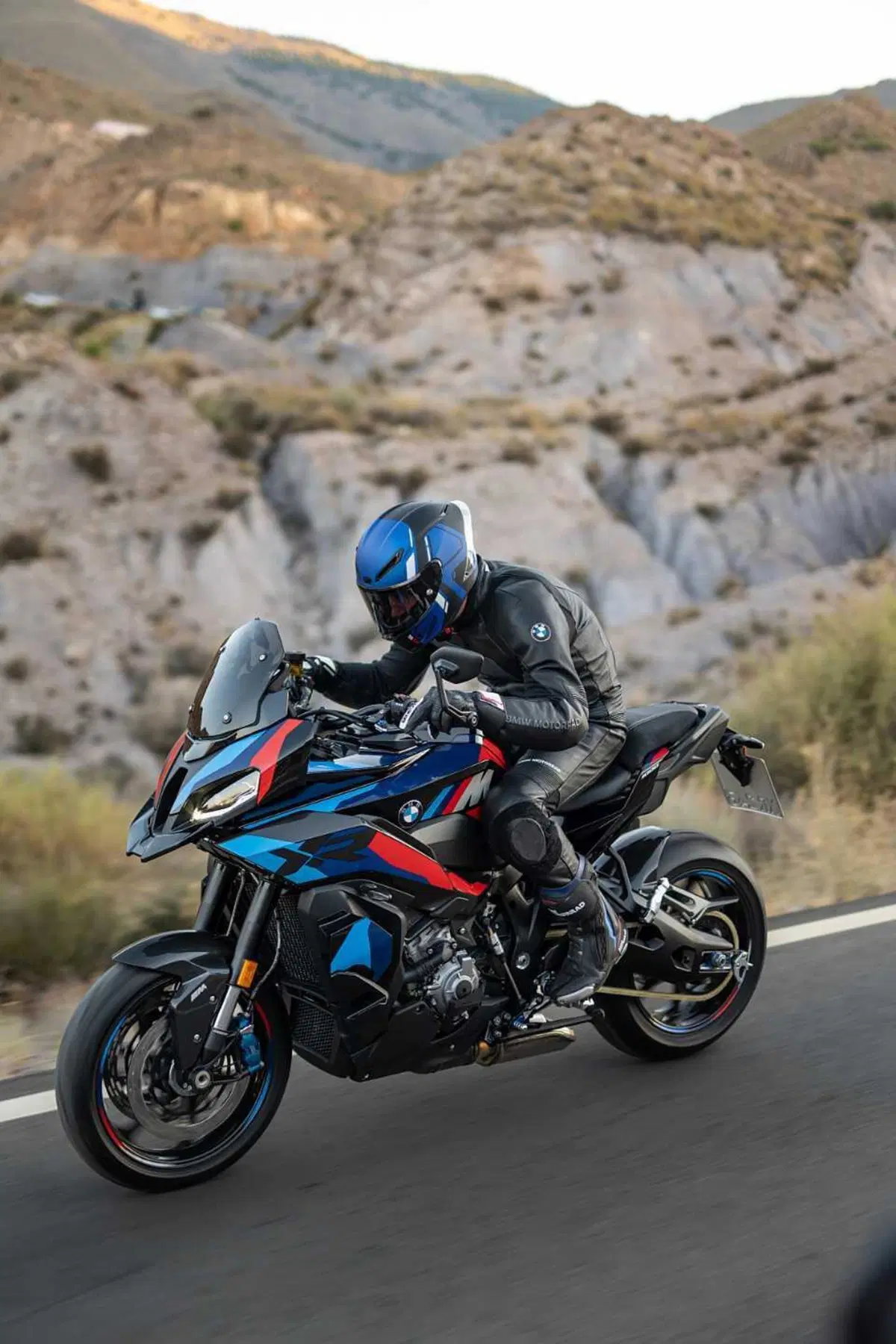 BMW M 1000 XR, crossover in salsa racing (33)