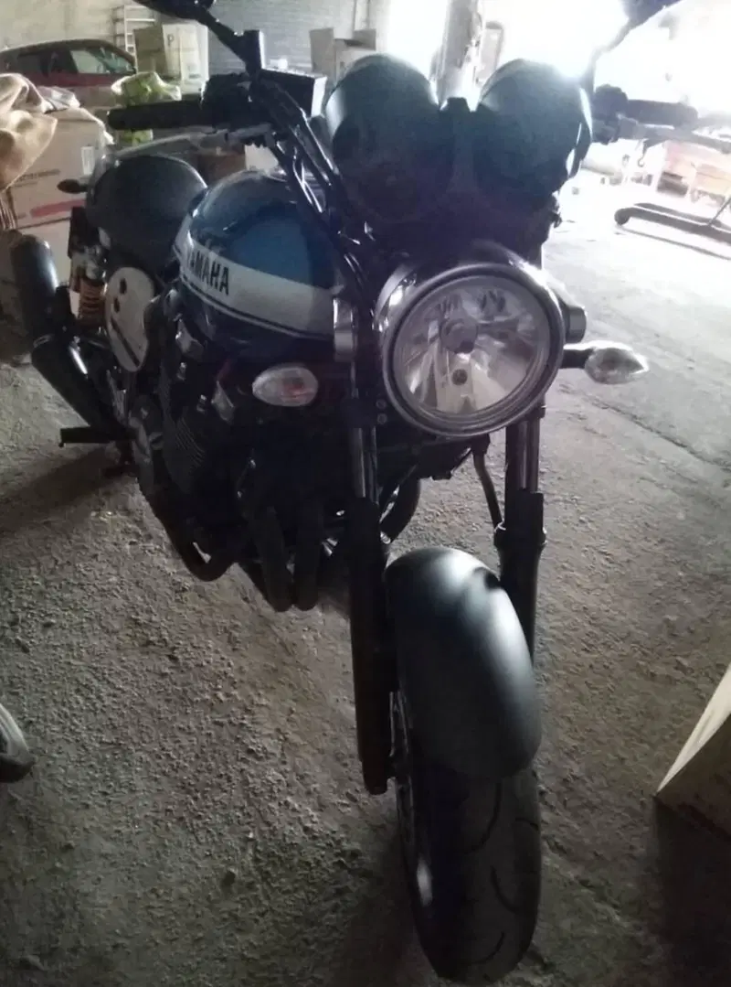 Yamaha XJR 1300 Racer (2015 - 17) (9)