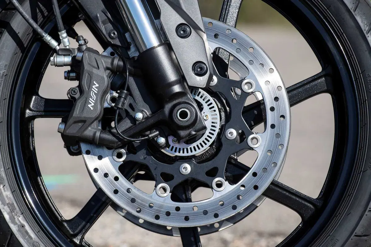 Suzuki V-Strom 800 SE (2)