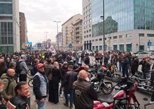 Motociclisti in protesta a Milano: 600 moto in corteo fino alla regione. Ecco perché