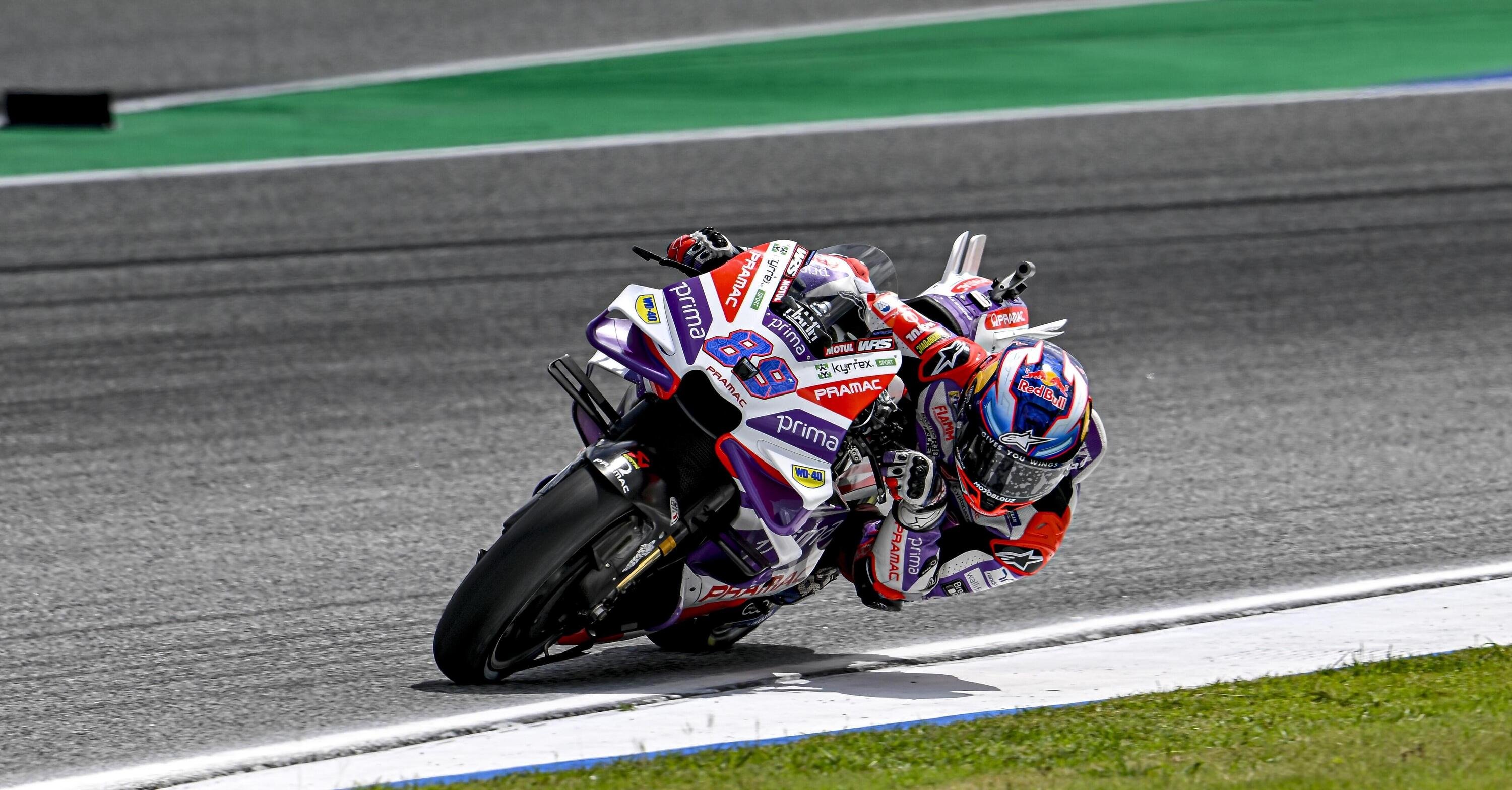 MotoGP 2023. GP della Thailandia. FP1: Jorge Martin fa il Martin, Pecco Bagnaia fa il Bagnaia