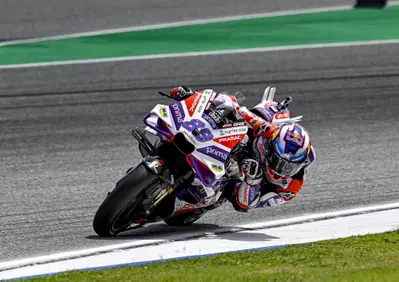 MotoGP 2023. GP della Thailandia. FP1: Jorge Martin fa il Martin, Pecco Bagnaia fa il Bagnaia
